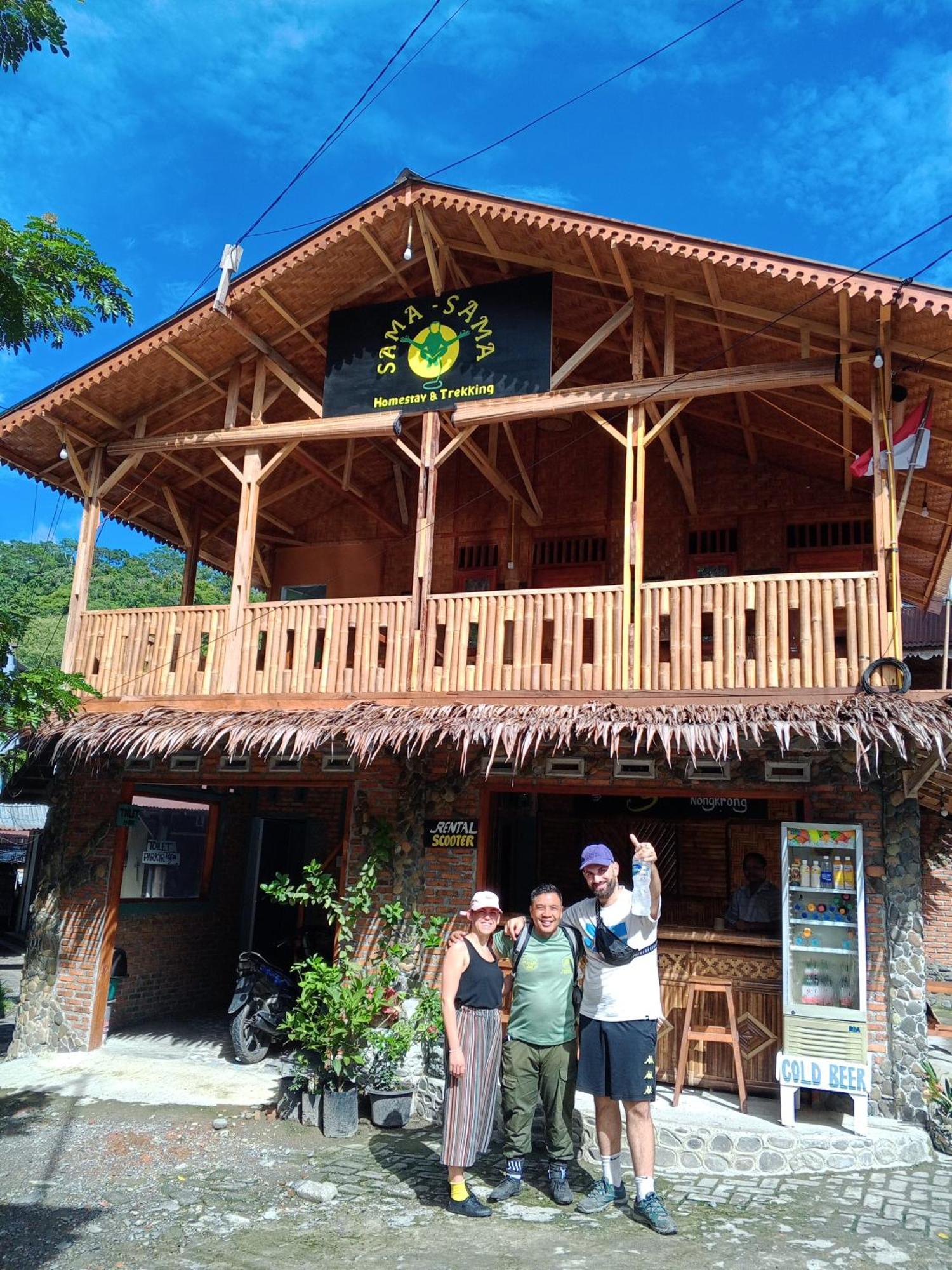 Sama Sama Homestay & Trekking Only Stay Here Book Trekking And Transport With Us Bukit Lawang Exterior photo
