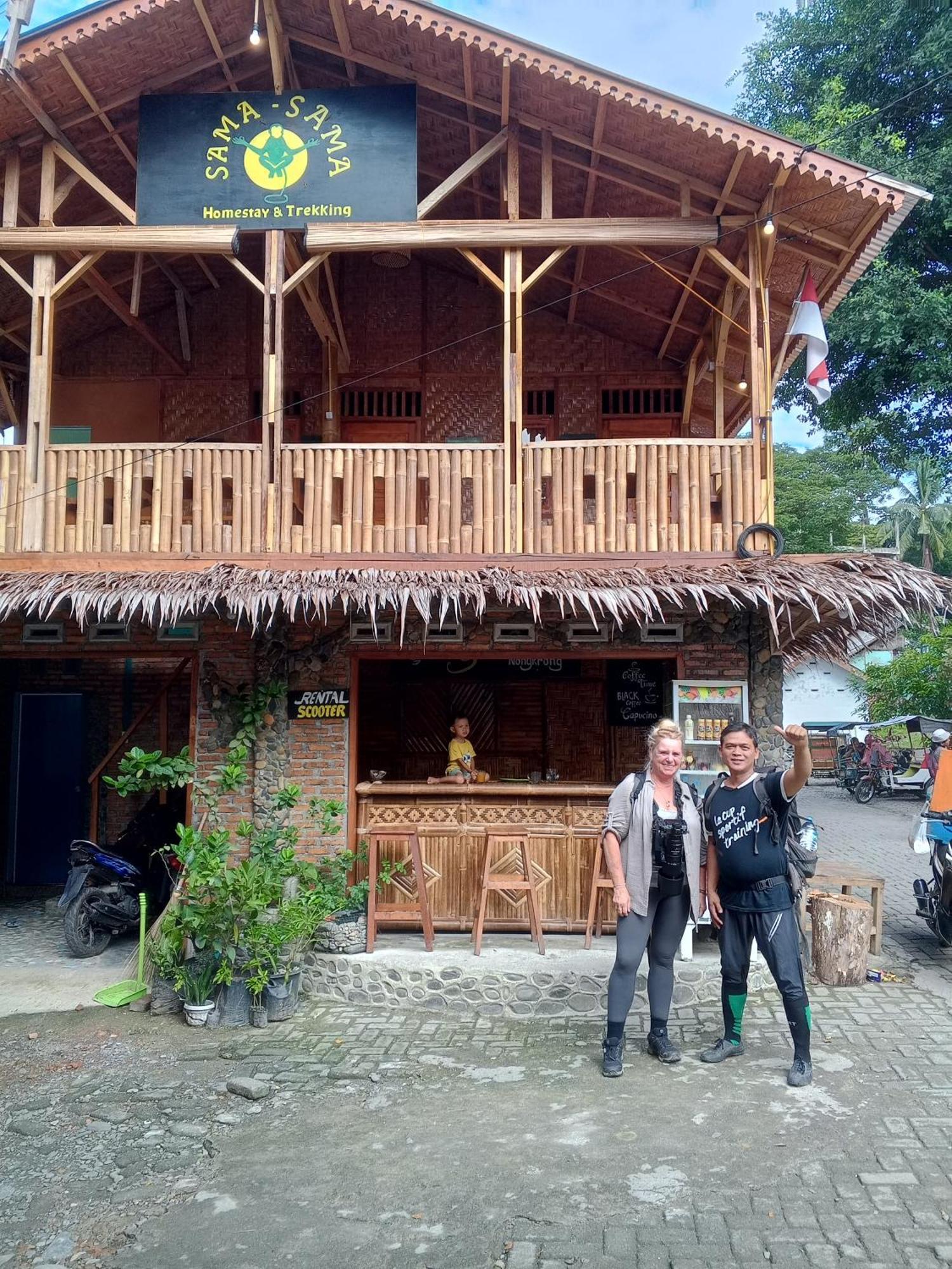 Sama Sama Homestay & Trekking Only Stay Here Book Trekking And Transport With Us Bukit Lawang Exterior photo