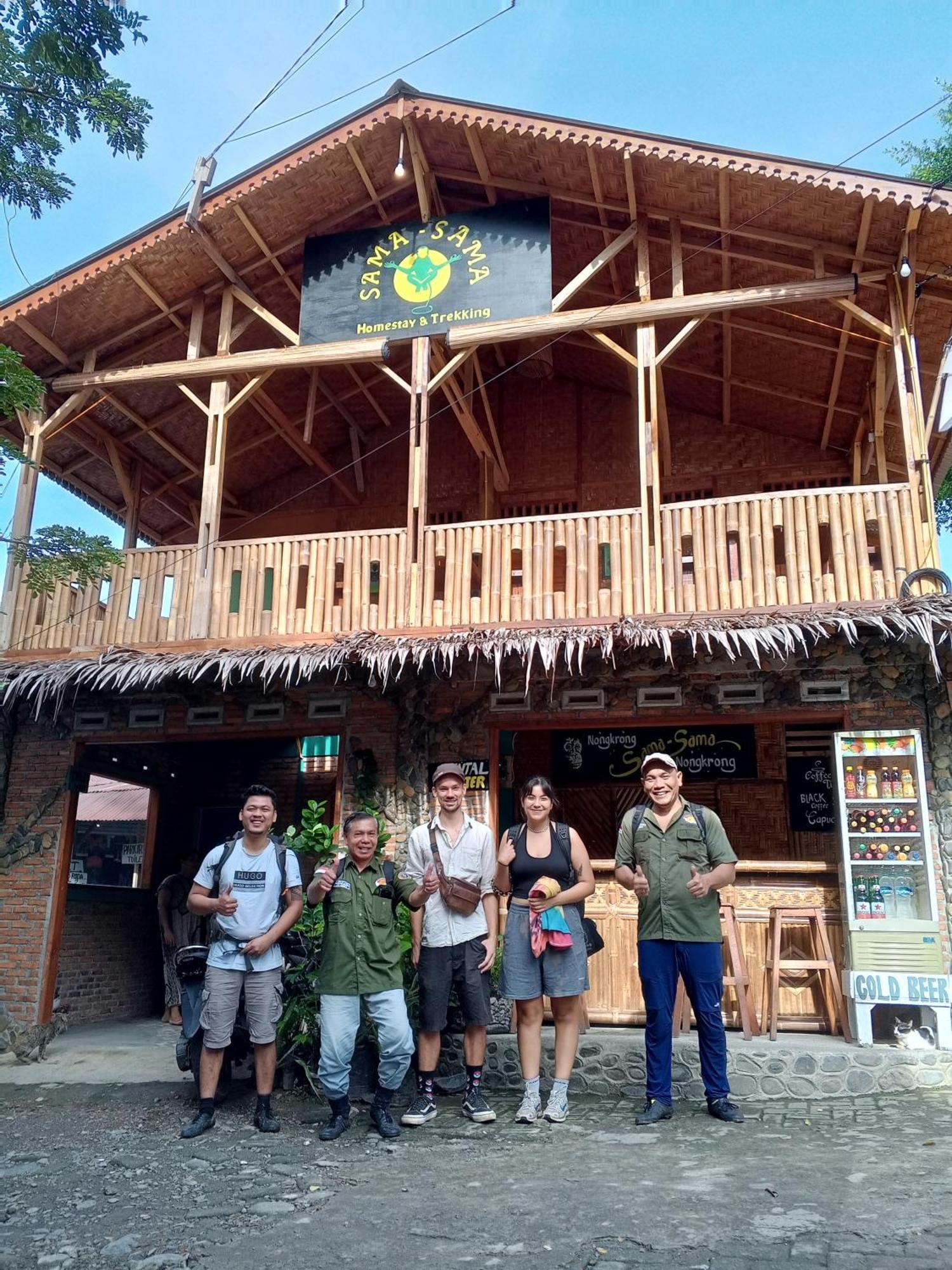 Sama Sama Homestay & Trekking Only Stay Here Book Trekking And Transport With Us Bukit Lawang Exterior photo