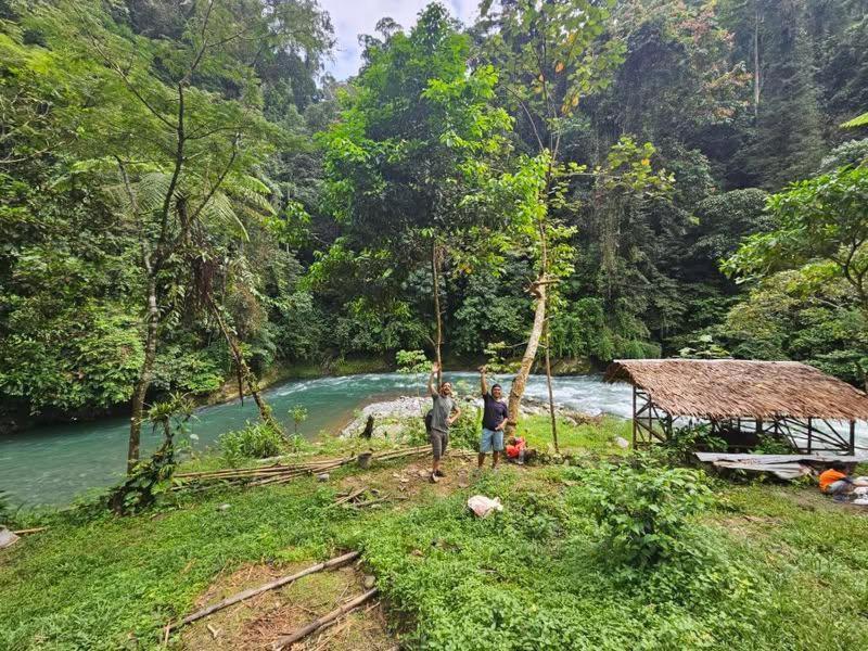 Sama Sama Homestay & Trekking Only Stay Here Book Trekking And Transport With Us Bukit Lawang Exterior photo